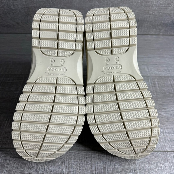 Brand New Crocs Mega Crush Bone Off White Platform chunky Sandals - Size 9 NWT - Picture 6 of 7
